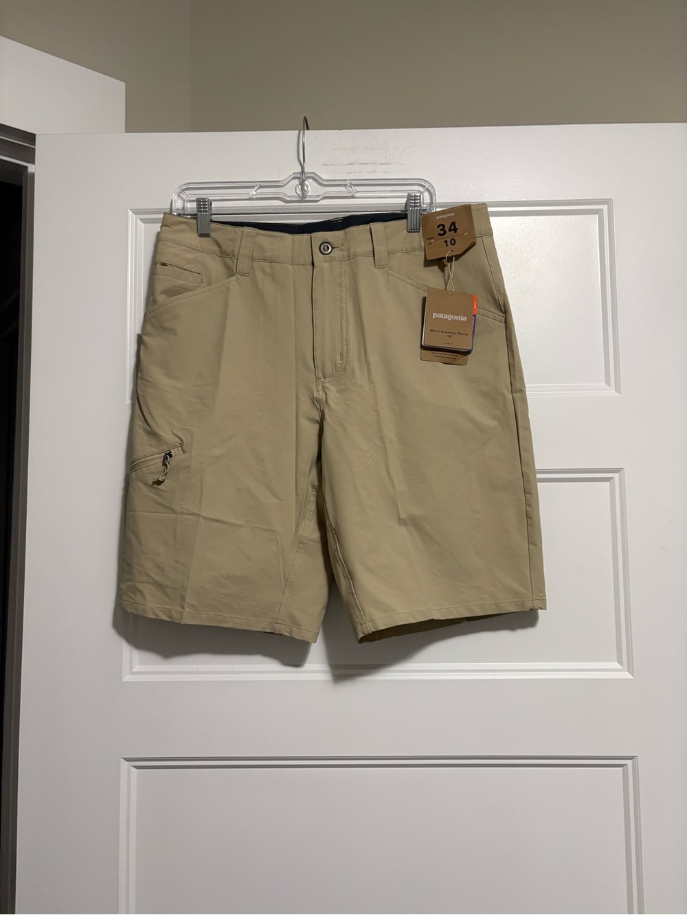 Patagonia Quandary Shorts Mens 34 Beige 10" Inseam Hiking Travel Stretch Nylon